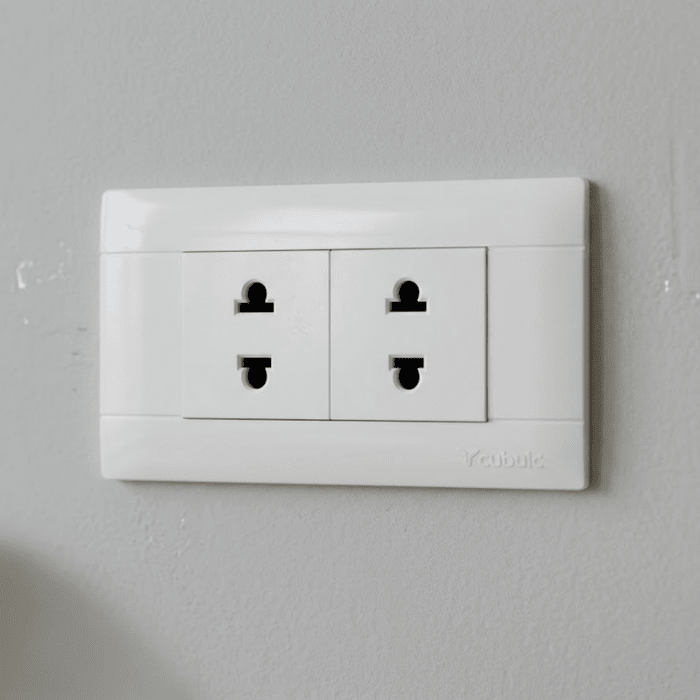 TOMACORRIENTE DOBLE (L3-014) CUBULL2