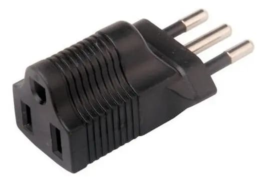 ADAPTADOR DE ENCHUFE AMERICANO A NACIONAL INYECTADO2