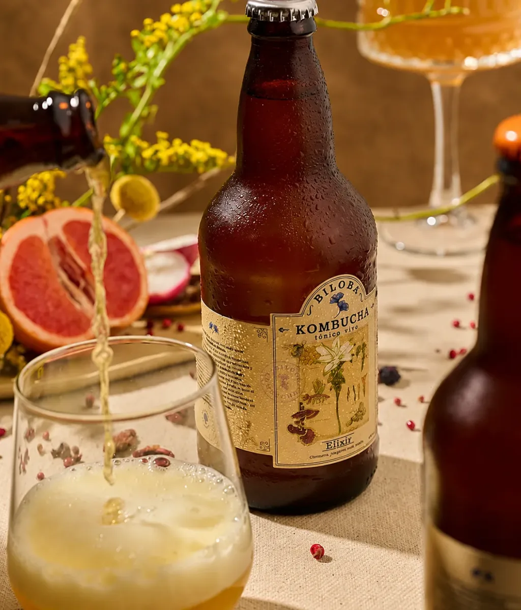 Kombucha: qué es, cómo se hace y por qué cada vez más personas la están incorporando a su rutina