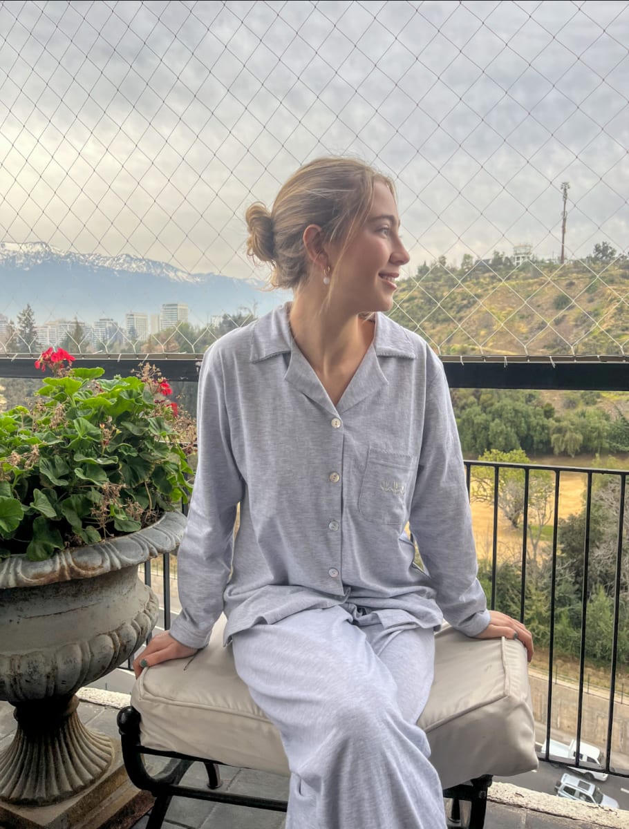 PIJAMA ABOTONADO MUJER GRIS1