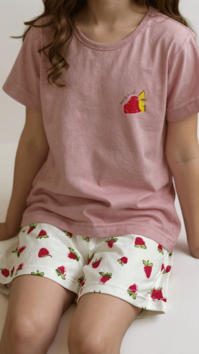 PIJAMA CORTO NIÑITA 2/PZAS. ROSADO FRUTILLAS1