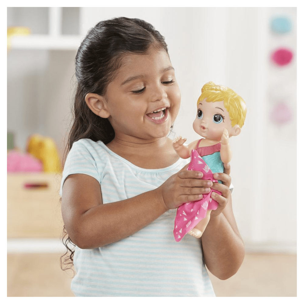 Muñeca Baby Alive Chapoteos y Abrazos Cabello Rubio3