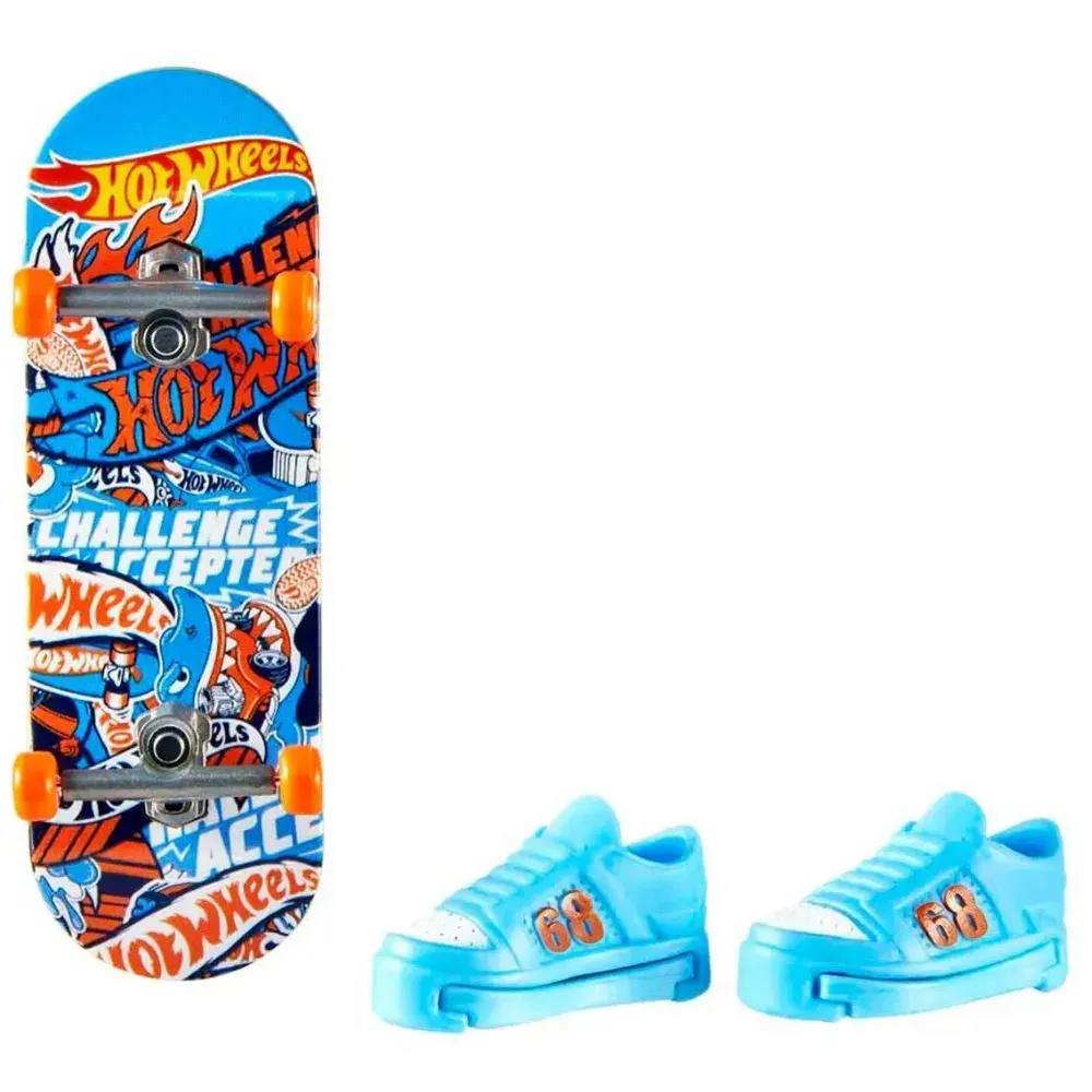 Hot Wheels Patineta + tenis Surtido3