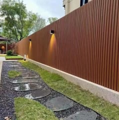 Cuidados y mantenimiento del lambrín: Conserva su belleza por años