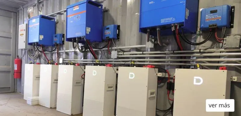 Sistema Fotovoltaico Trifásico Off-Grid para Faena Minera en Chile: Solución con Victron Energy y Baterías Dyness