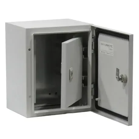 Tablero Metálico 300x250x200mm con Puerta Interior1
