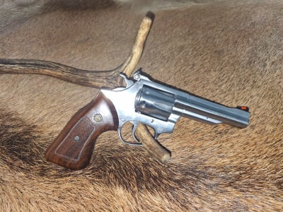 REVOLVER AMADEO ROSSI .22LR (M518) 4