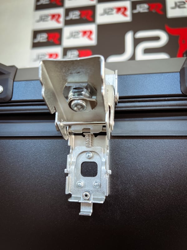 CAJUELA DE ALUMINIO 45 LT LLANO NEGRO -BK