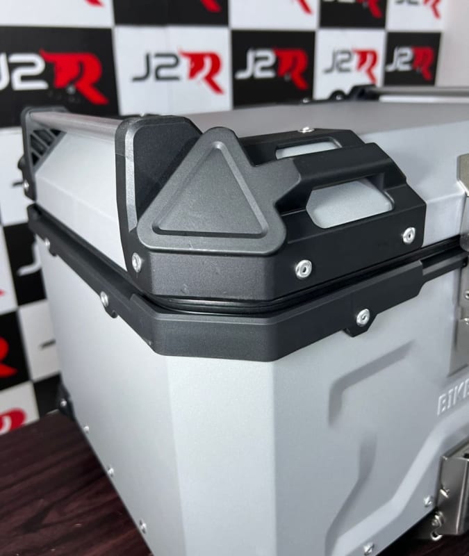 CAJUELA DE ALUMINIO 55 LT TIPO X PLATA -BK