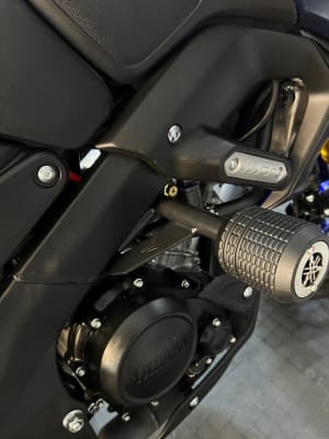 SLIDER YAMAHA MT15  UN TOPE -LP1