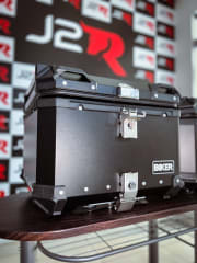 CAJUELA DE ALUMINIO 45 LT LLANO NEGRO -BK