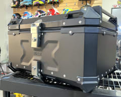 CAJUELA DE ALUMINIO 65LT TIPO X  COLOR NEGRO -BK