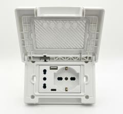 PLACA IP55 BLANCA CON MULTITOMA