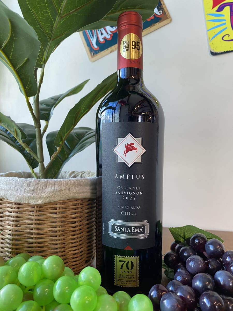 Vino Santa Ema Amplus 750cc1