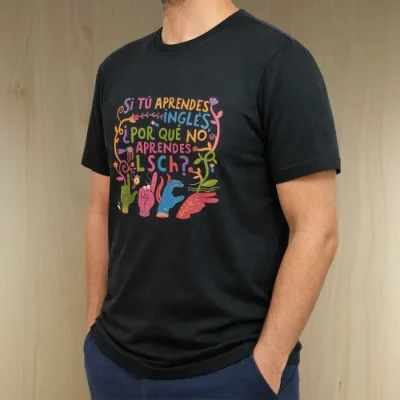 Polera Si tú aprendes inglés, ¿por qué no aprendes LSCh? - Negra - Colores1