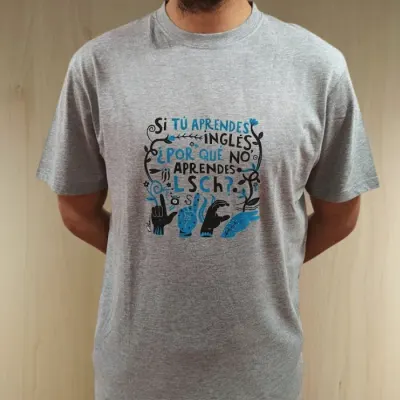 Polera Si tú aprendes inglés, ¿por qué no aprendes LSCh? - Gris - Bicolor1