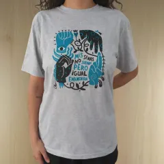 Polera Mis señas no suenan, pero igual enamoran - Gris - Bicolor