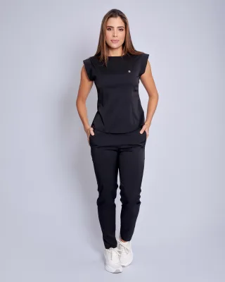 Blusa Orbit Negra + Pantalon Jupiter Negro4