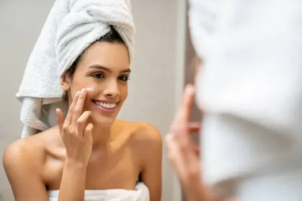 Rutina Facial para Piel Grasa: Pasos a Seguir