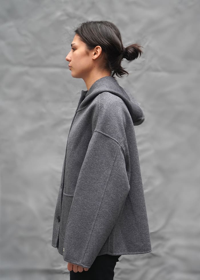 Abrigo manto gris3