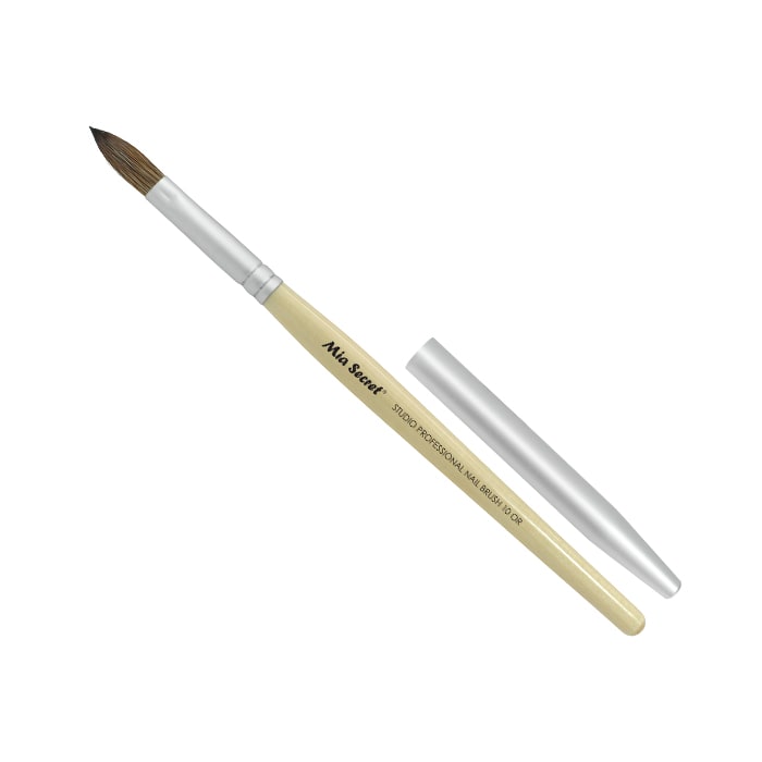 STUDIO PROFESSIONAL NAIL BRUSH #101
