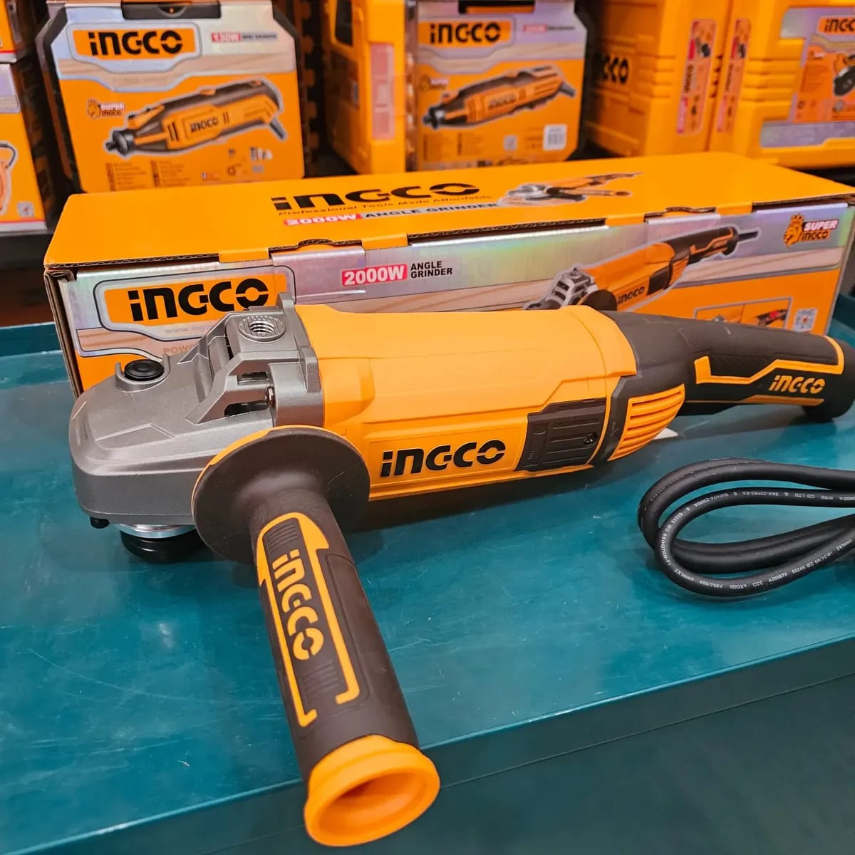 AG200018 Amoladora Angular 2000W 7