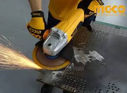 AG150018 AMOLADORA ANGULAR 1500W2