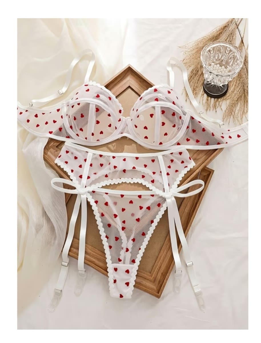 Conjunto Portaligas de Corazones Sexy Lencería de Tul Blanco2