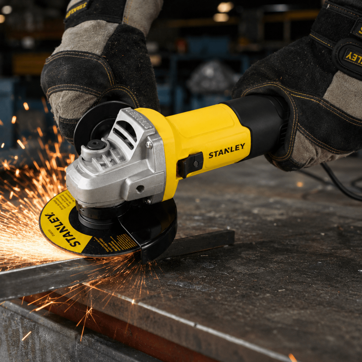 Amoladora Angular Stanley 4-1/2¨ 750W SG7115-B2 Profesional para Corte y Desbaste3