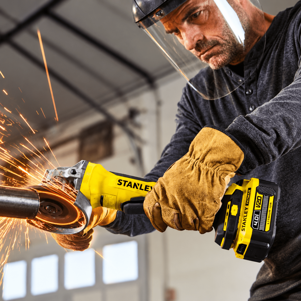 Amoladora Angular Inalámbrica Stanley 20V Brushless para Corte y Desbaste Profesional3
