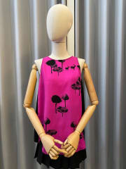 Blusa top fucsia con negro  “twist”