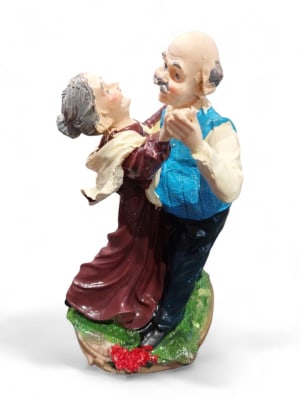 Figura Pareja Abuelos bailando