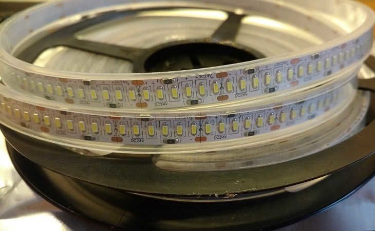 Cinta Led 1mt 24V 3014 24W/m IP68 240led/m CW