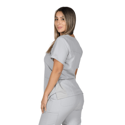 POLERA CLINICA MUJER MOMENTUM 5002 GRIS CLARO