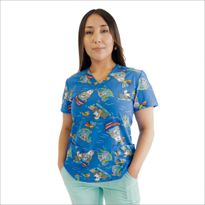 POLERA CLINICA MUJER ESTAMPADA GREEN TOWN 500V 1493BL