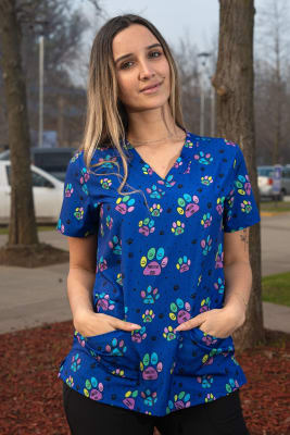 POLERA CLINICA MUJER ESTAMPADA GREEN TOWN 500V 1936