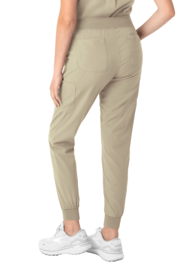 PANTALON CLINICO MUJER MOMENTUM 5092 CAFÉ CLARO