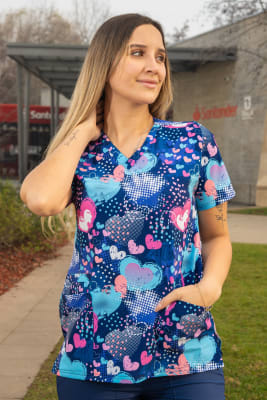 POLERA ESTAMPADA HEART NAVY MUJER GLOBAL