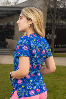 POLERA ESTAMPADA IRIS ROYAL MUJER GLOBAL