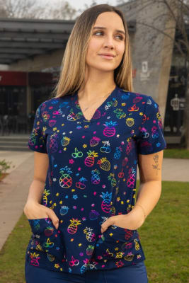 POLERA CLINICA MUJER ESTAMPADA GREEN TOWN 605F 1861NV