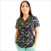 POLERA CLINICA MUJER ESTAMPADA GREEN TOWN 500V 1546NV1