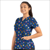 POLERA CLINICA MUJER ESTAMPADA MAEVN 9810 BOOC1