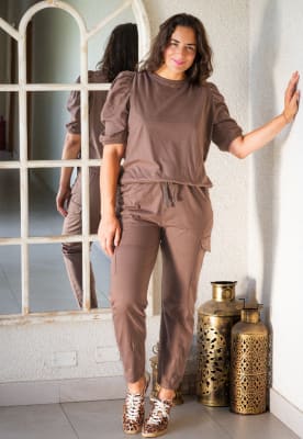 Jogger Fiji Cafe