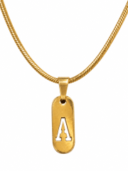Placa con inicial dorado