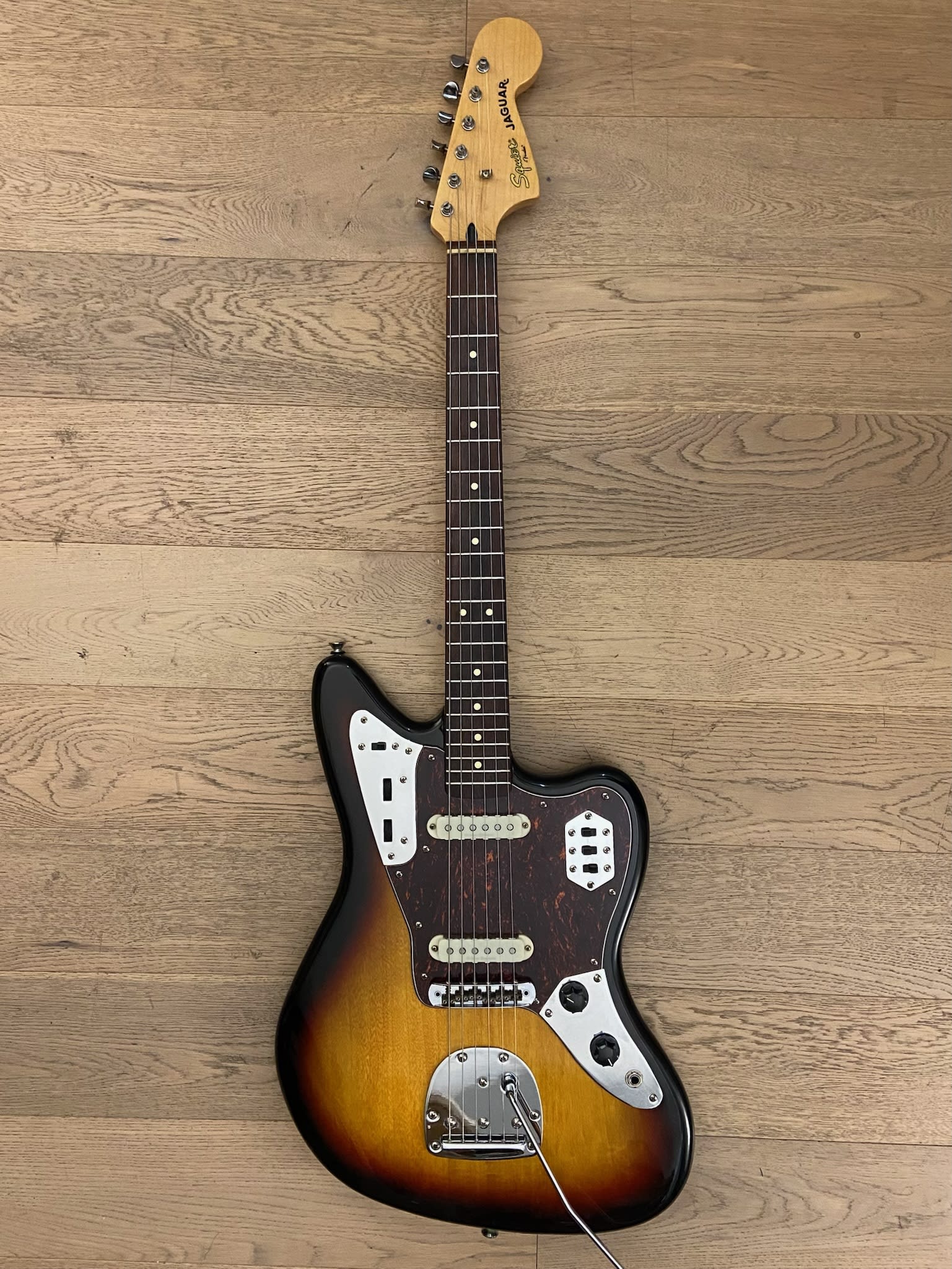 ギター squier jaguar Guitarra Electrico Squier Jaguar Classic Vibe (SKU:2245