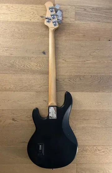 Bajo Electrico Sterling by Music Man StingRay 4 (SKU:2707)