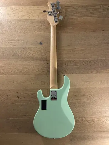 Bajo Electrico Sterling by Music Man StingRay 5 (SKU:2874)
