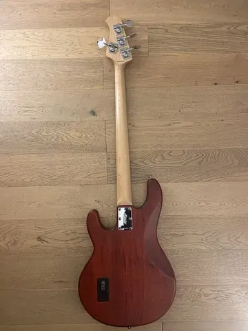 Bajo Electrico Sterling by Music Man StingRay 4 (SKU:2757)