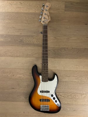 Bajo Electrico Squier Jazz Bass Affinity V (SKU:2082)1