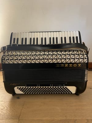 a piano 120 bajos Hohner Atlantic IV de Luxe (SKU:2586)1